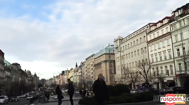 Шлюха отдалась за бабки с перцем